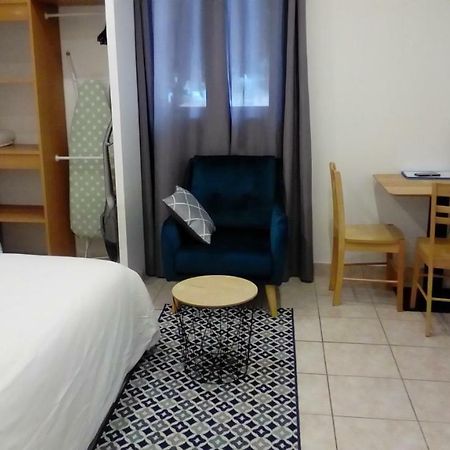 Appartement Aad1 Clamart 200 M Du Tramway T6 St Pave Blc Avec Cuisine Separee Экстерьер фото